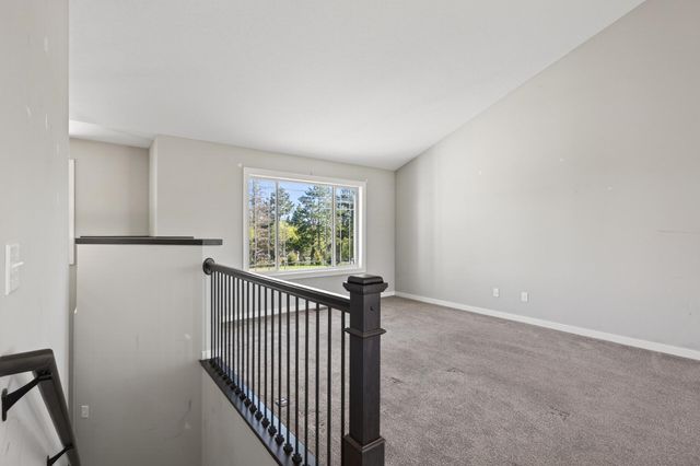 2130 357th Avenue NE, Cambridge, MN 55008