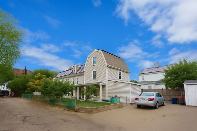 18 Beacon Place 18, Melrose, MA 02176