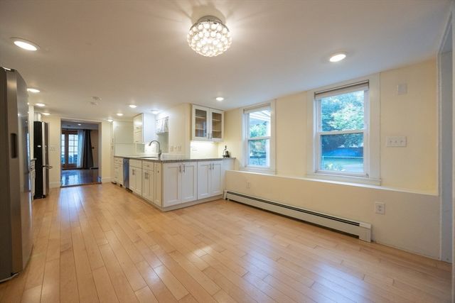 18 Beacon Place 18, Melrose, MA 02176
