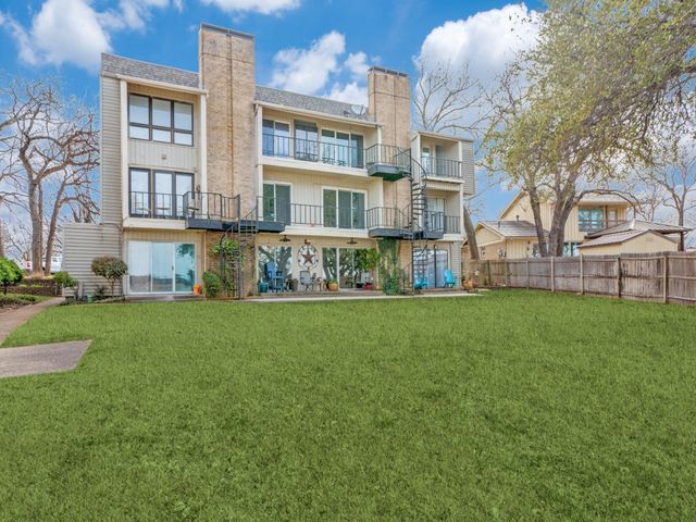 390 Driftwood Court 3B, Azle, TX 76020