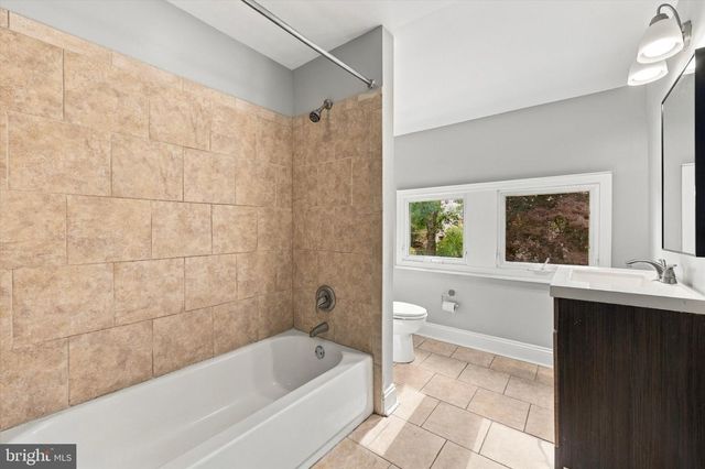 834 BELMONT AVE, Collingswood, NJ 08108