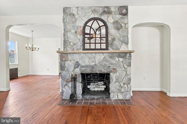 834 BELMONT AVE, Collingswood, NJ 08108