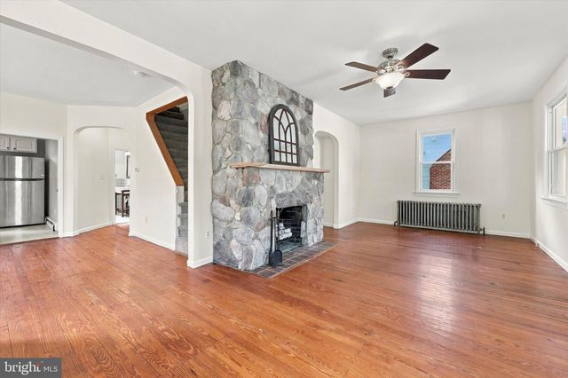 834 BELMONT AVE, Collingswood, NJ 08108