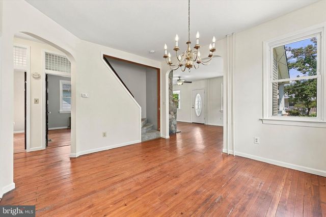 834 BELMONT AVE, Collingswood, NJ 08108