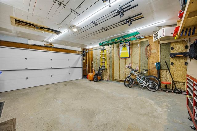 386 Crosby Lane, Greece, NY 14612