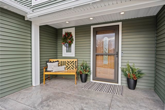 386 Crosby Lane, Greece, NY 14612