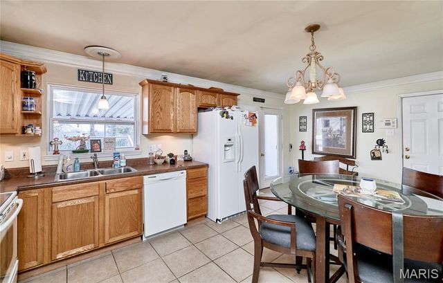 1080 Meadowbrook Drive, Troy, MO 63379