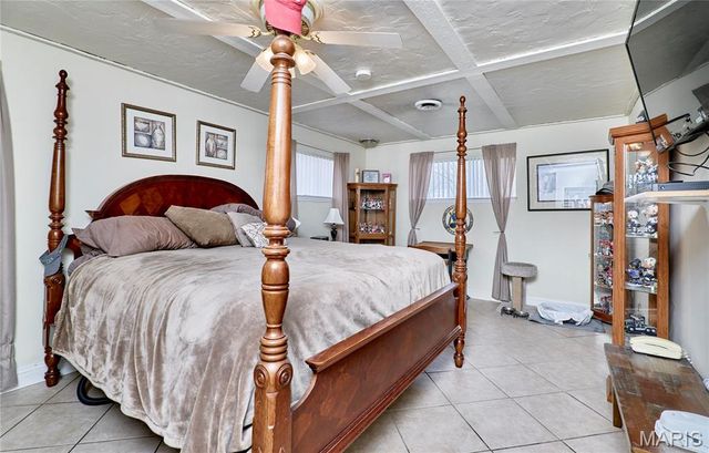 1080 Meadowbrook Drive, Troy, MO 63379