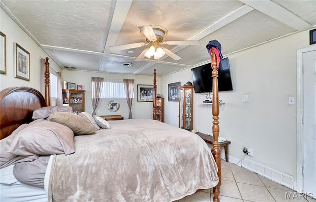 1080 Meadowbrook Drive, Troy, MO 63379