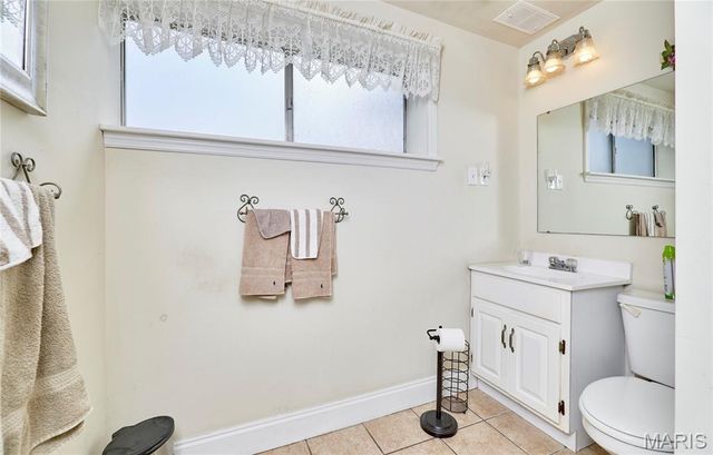 1080 Meadowbrook Drive, Troy, MO 63379