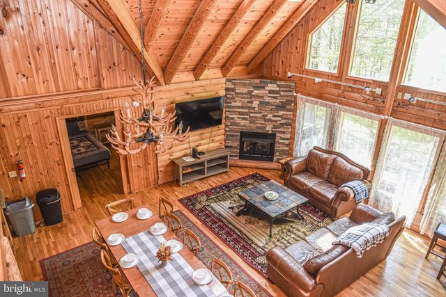 194 THORNBERRY LANE, Blakeslee, PA 18610
