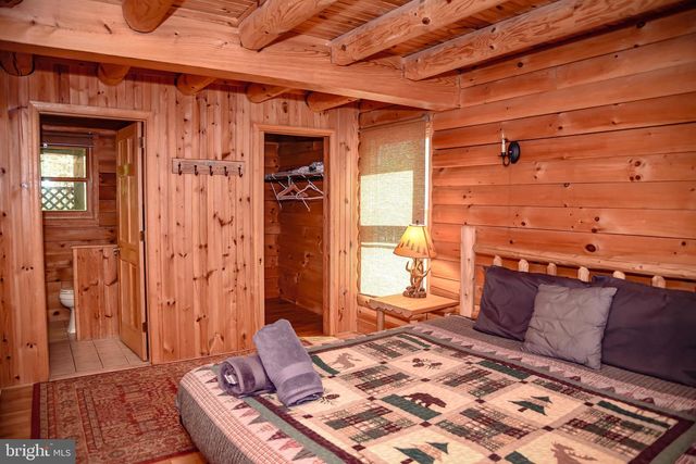 194 THORNBERRY LANE, Blakeslee, PA 18610