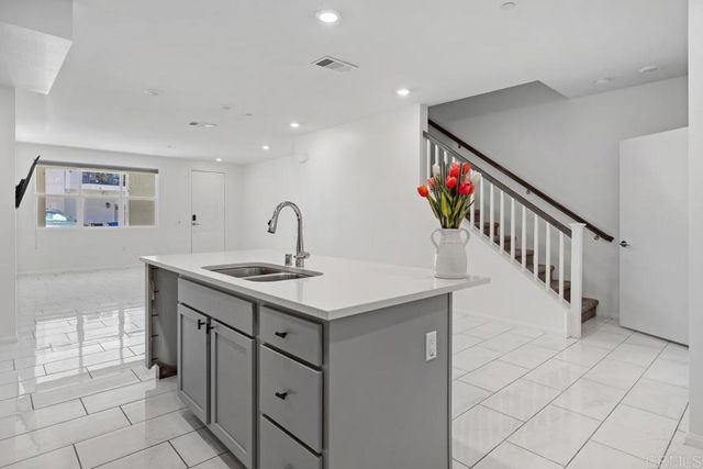 2040 Mindoro Ln 4, Chula Vista, CA 91915