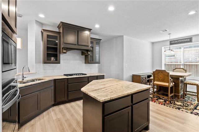 7602 Stampede Dr, Corpus Christi, TX 78414