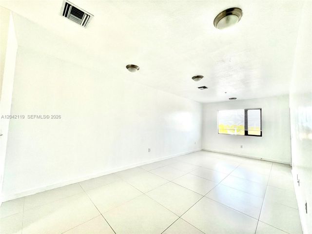 440 E 27th Street 204, Hialeah, FL 33013