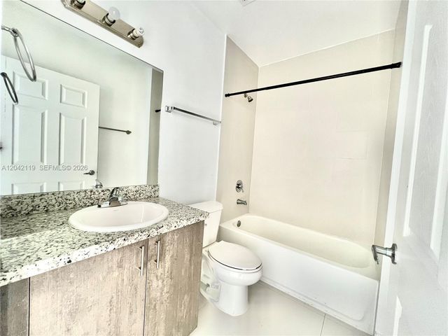 440 E 27th Street 204, Hialeah, FL 33013