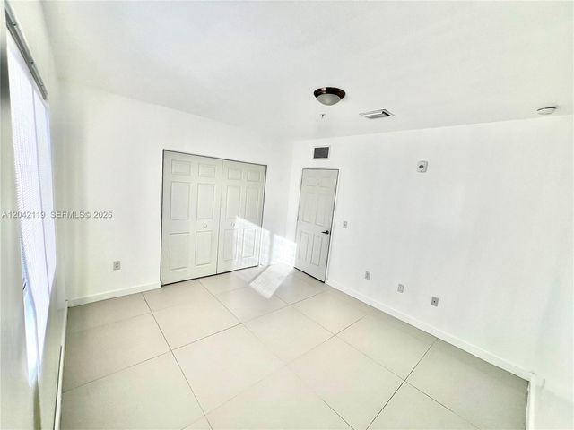 440 E 27th Street 204, Hialeah, FL 33013