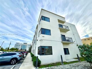 440 E 27th Street 204, Hialeah, FL 33013