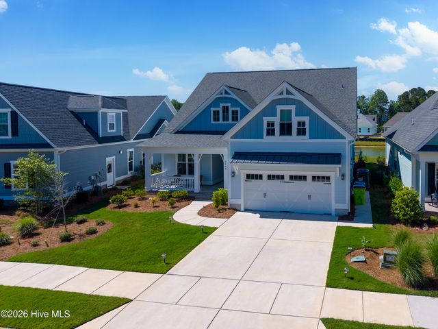 3389 Island Lakes Drive, Southport, NC 28461