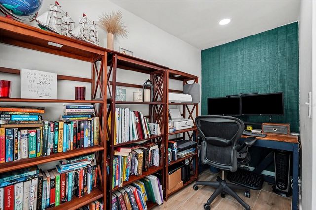 1812 W CRAWFORD STREET, Tampa, FL 33604