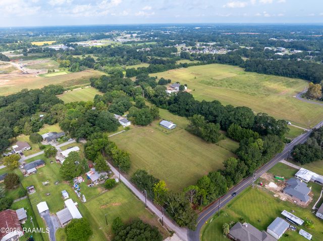 200 W Musique Road, Carencro, LA 70520