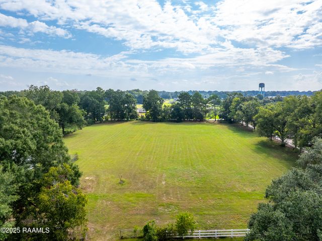 200 W Musique Road, Carencro, LA 70520