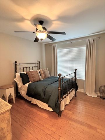 1307 Norwalk LN 201, Austin, TX 78703