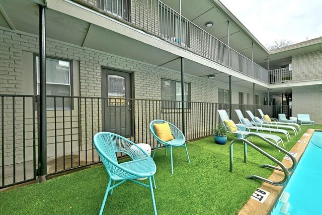 1307 Norwalk LN 201, Austin, TX 78703