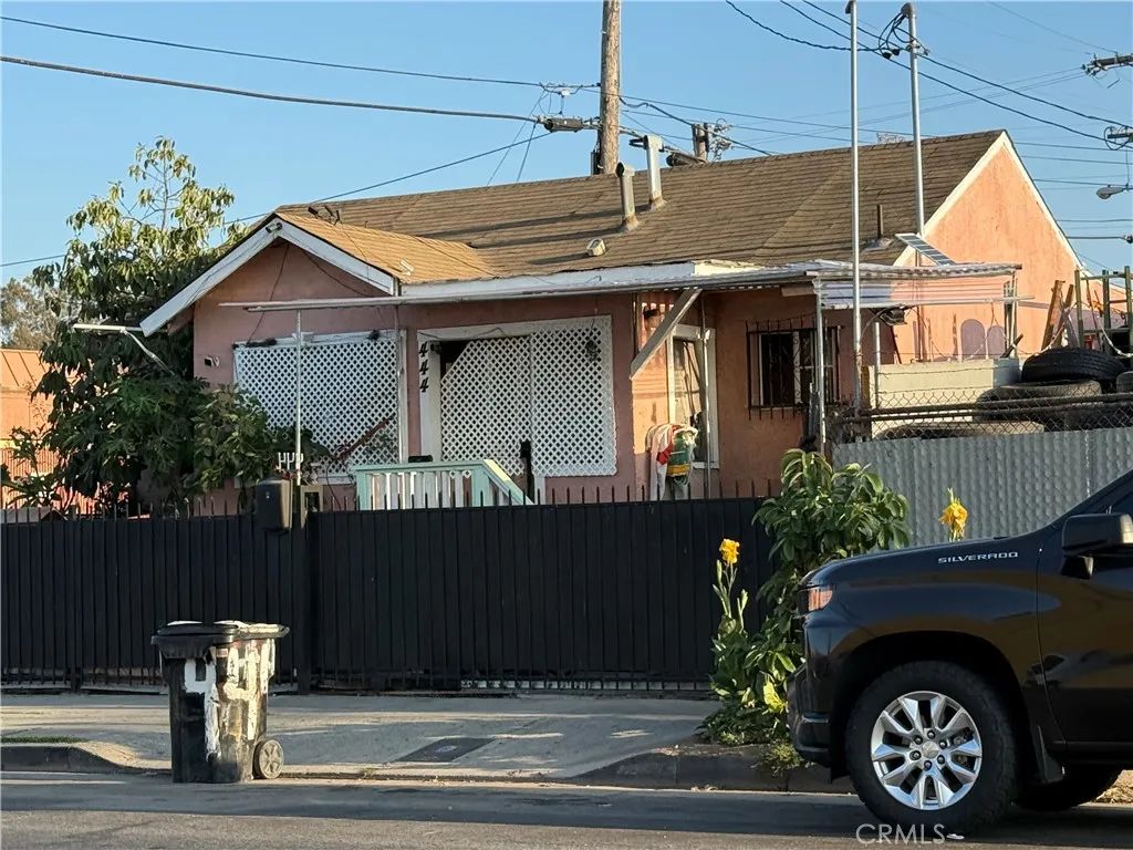 444 W Colden Avenue, Los Angeles, CA 90003