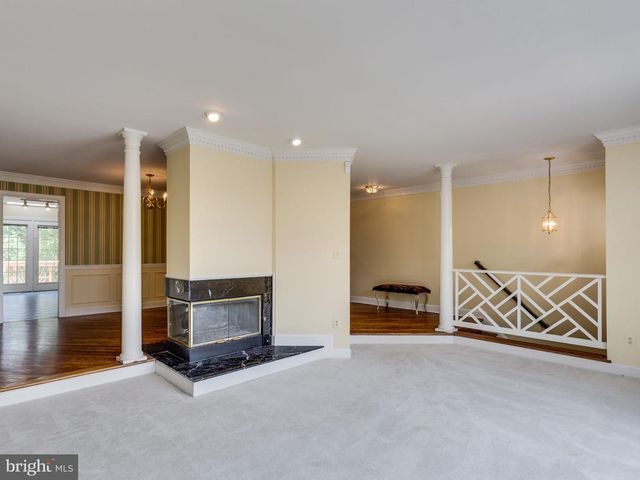 8104 MADRILLON CT, Vienna, VA 22182