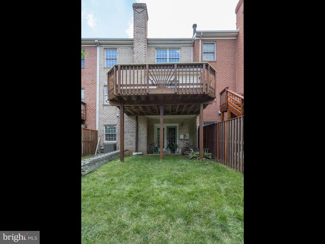 8104 MADRILLON CT, Vienna, VA 22182