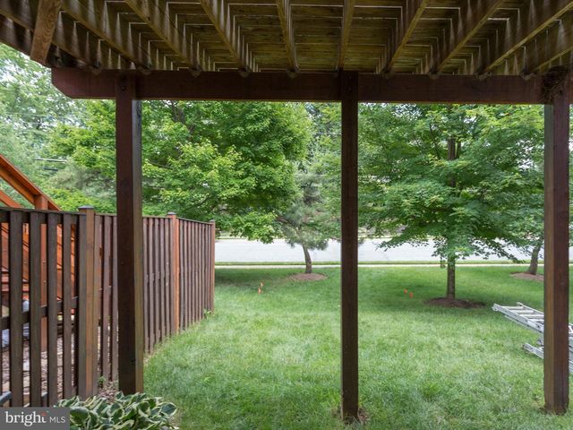 8104 MADRILLON CT, Vienna, VA 22182