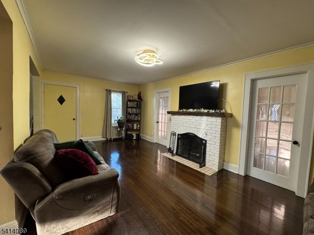 401 Woodland Ave, Roselle Park Boro, NJ 07204