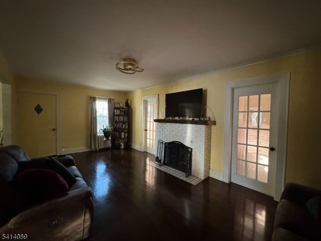 401 Woodland Ave, Roselle Park Boro, NJ 07204