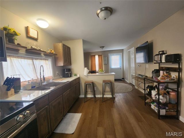 1261 State Street, Alton, IL 62002