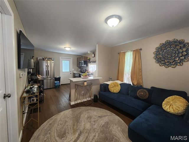 1261 State Street, Alton, IL 62002