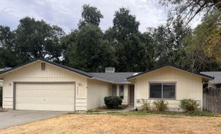 6871 SW Hemlock Street, Redding, CA 96001