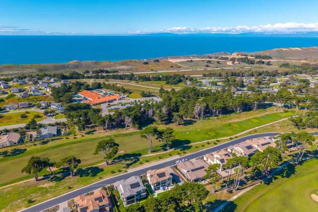 1814 Links Drive, Seaside, CA 93955