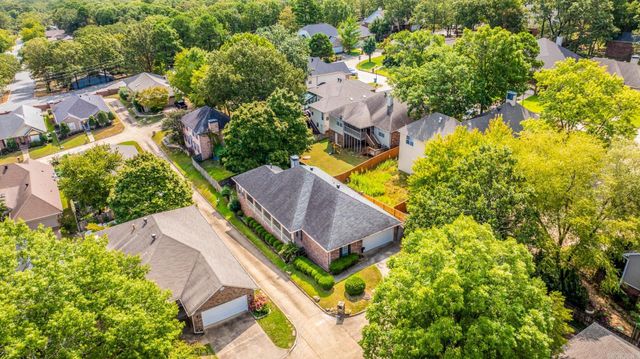 1323 Gleneagles Lane, Little Rock, AR 72211