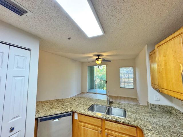 2005 Mariposa Vista Ln 131, St Augustine, FL 32084