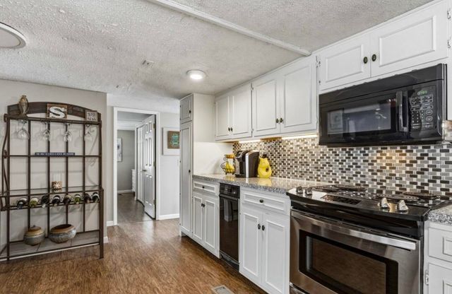 907 Horne Ave., North Myrtle Beach, SC 29582