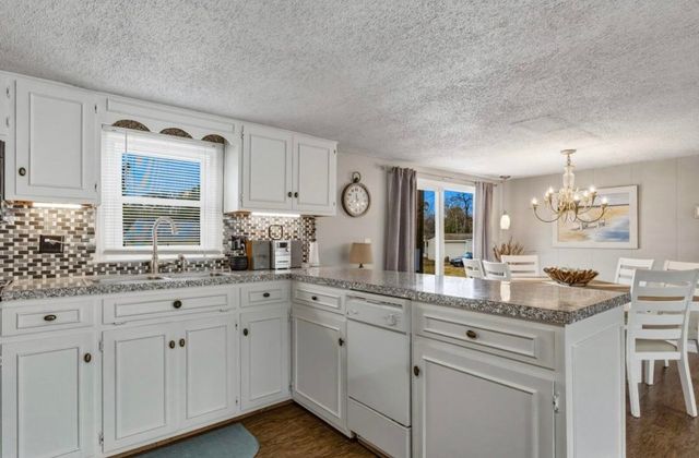 907 Horne Ave., North Myrtle Beach, SC 29582