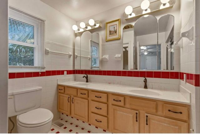 907 Horne Ave., North Myrtle Beach, SC 29582