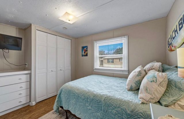 907 Horne Ave., North Myrtle Beach, SC 29582