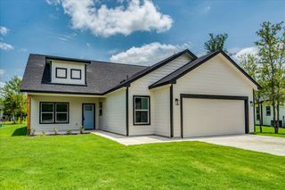 107 Keahi CT, Bastrop, TX 78602
