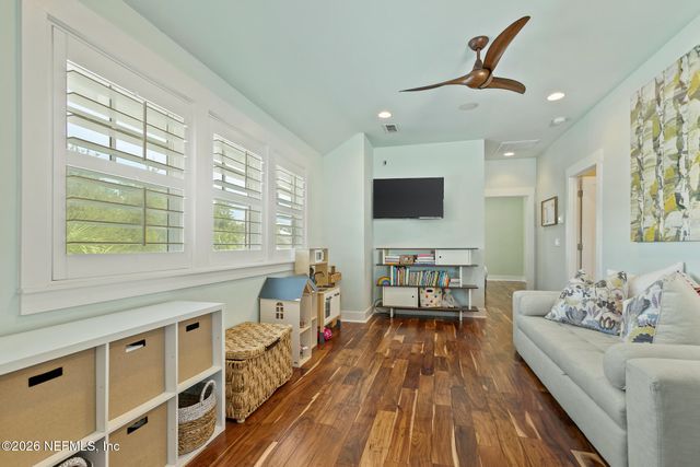 3710 ROYAL PALM Key, Jacksonville Beach, FL 32250