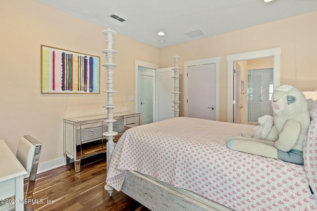 3710 ROYAL PALM Key, Jacksonville Beach, FL 32250