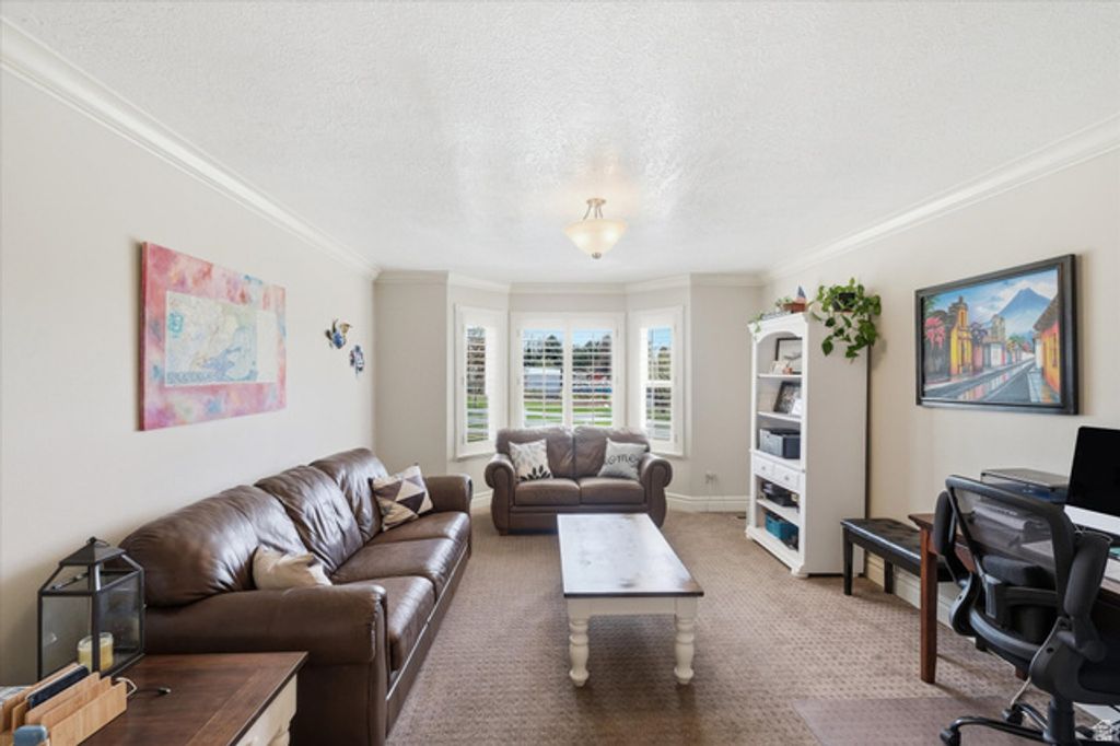 Image 11 of property listing at 220 E 300 N, Hyde Park, UT 84318