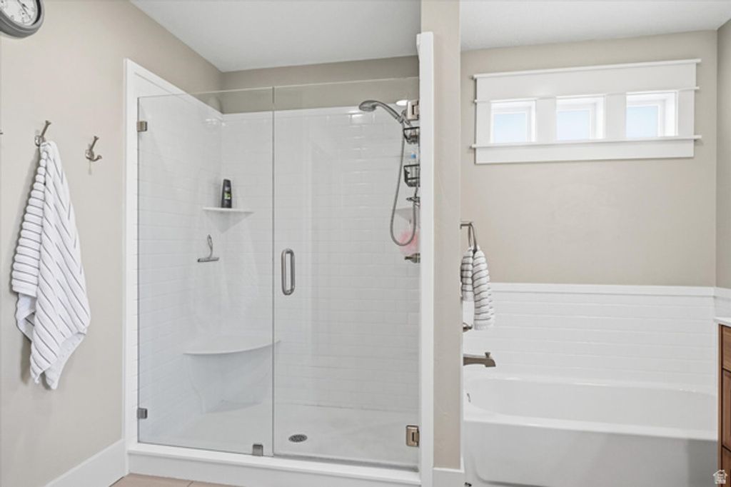Image 16 of property listing at 220 E 300 N, Hyde Park, UT 84318