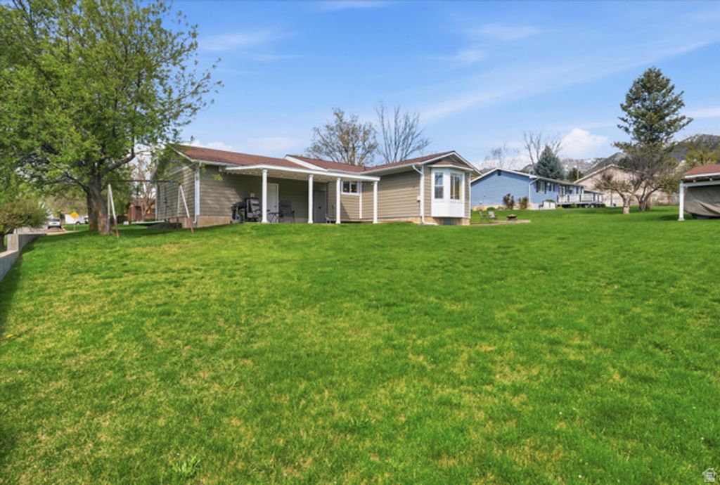 Image 30 of property listing at 220 E 300 N, Hyde Park, UT 84318